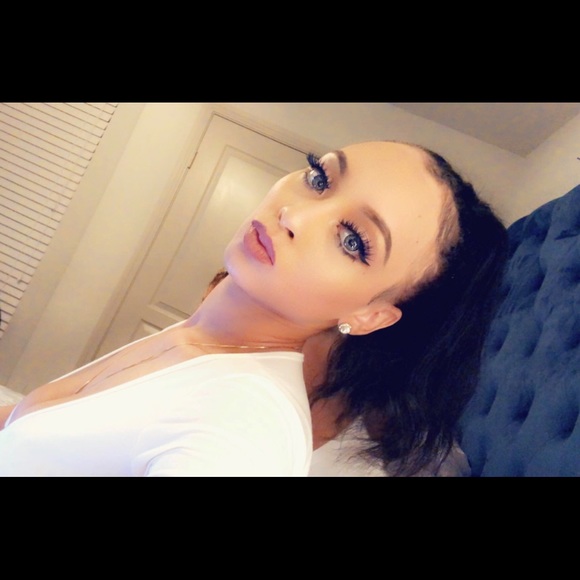 Meet your Posher, Ivy - Picture 1 of 1